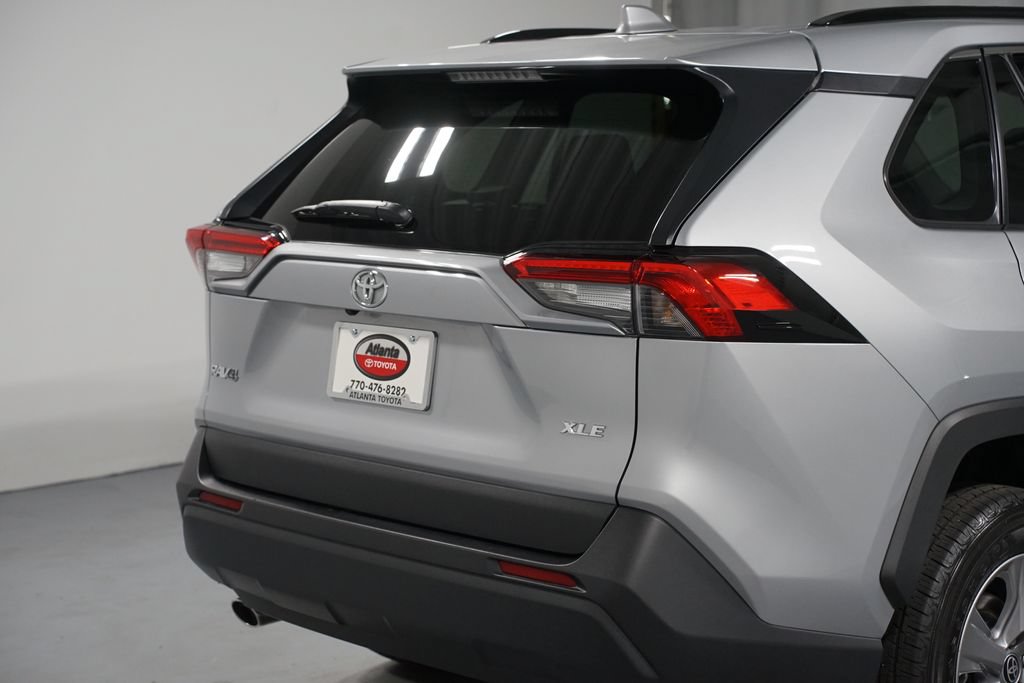 Certified 2025 Toyota RAV4 XLE FWD image 9