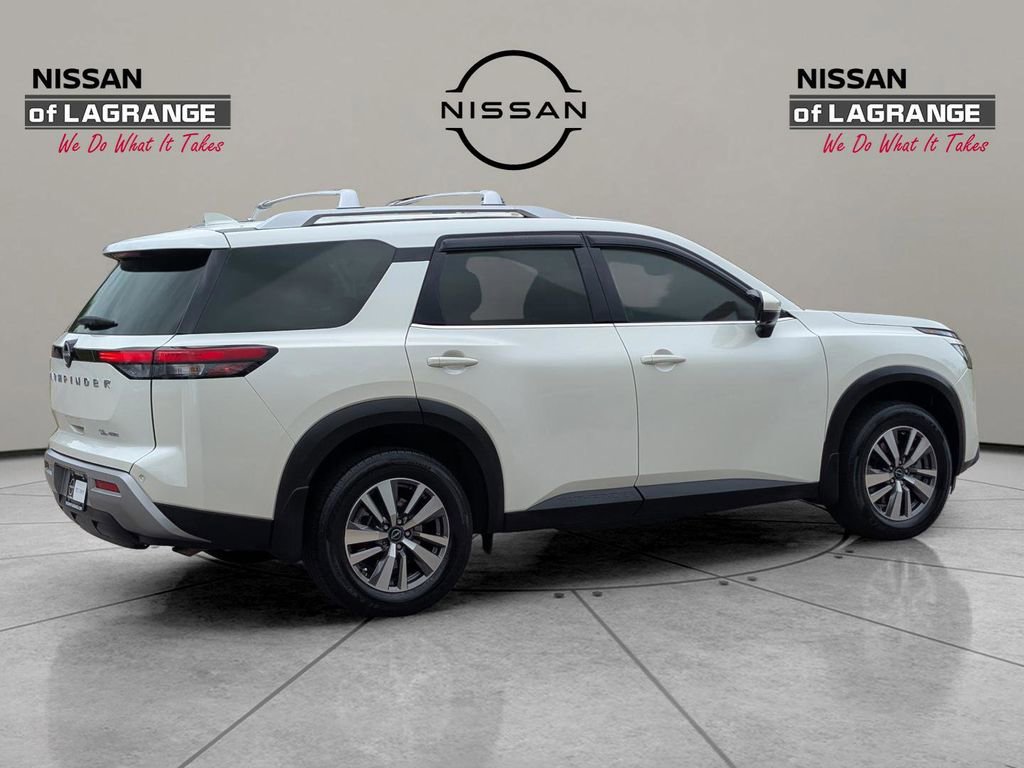 Used 2022 Nissan Pathfinder SL w/ Cargo Package AWD/4WD image 4