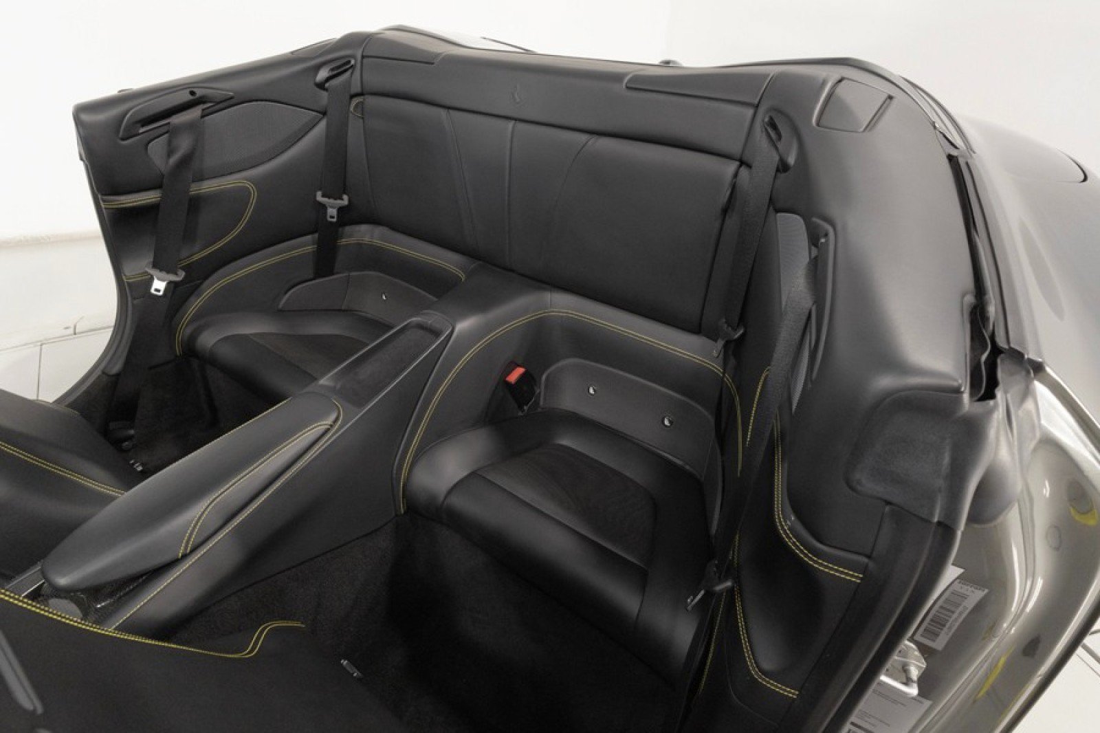 Used 2020 Ferrari Portofino RWD image 44