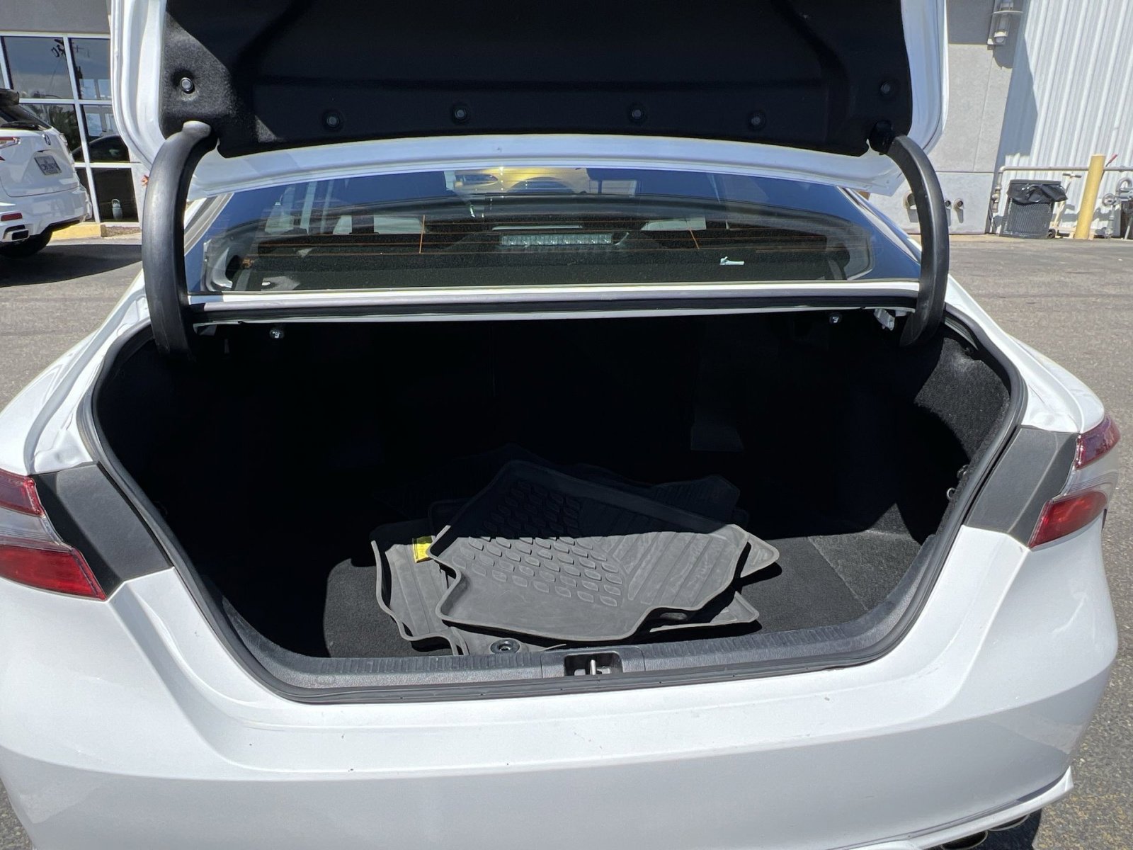 Used 2023 Toyota Camry SE FWD image 24