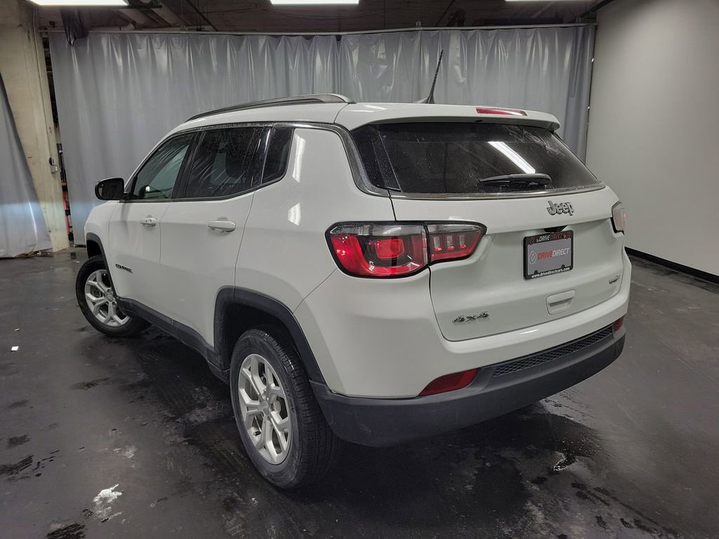 Used 2024 Jeep Compass Latitude image 6