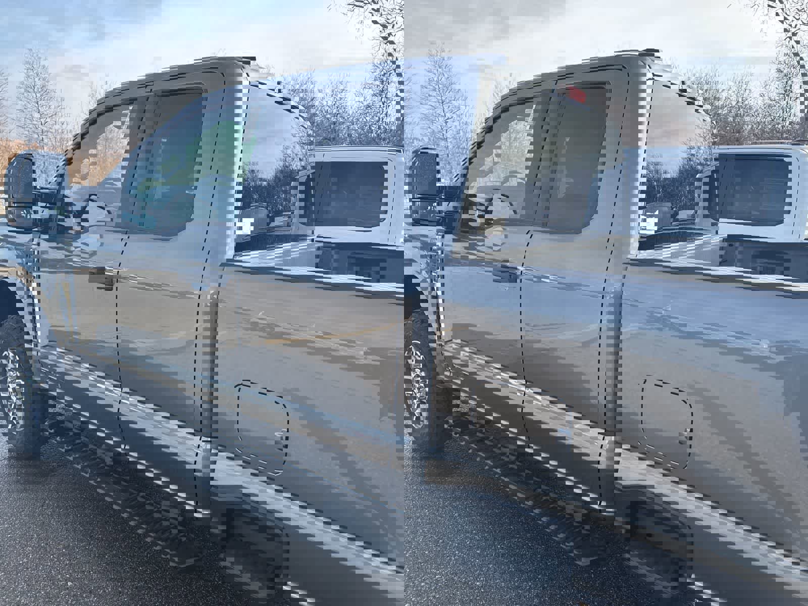 New 2025 Ford F250 XLT w/ FX4 Off-Road Package image 23