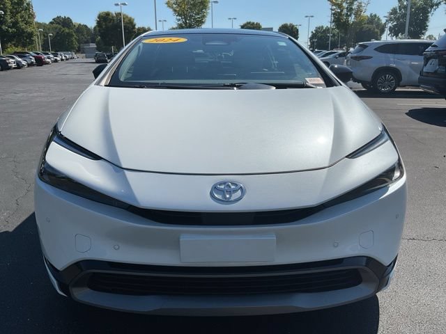 Used 2024 Toyota Prius XLE AWD/4WD image 4