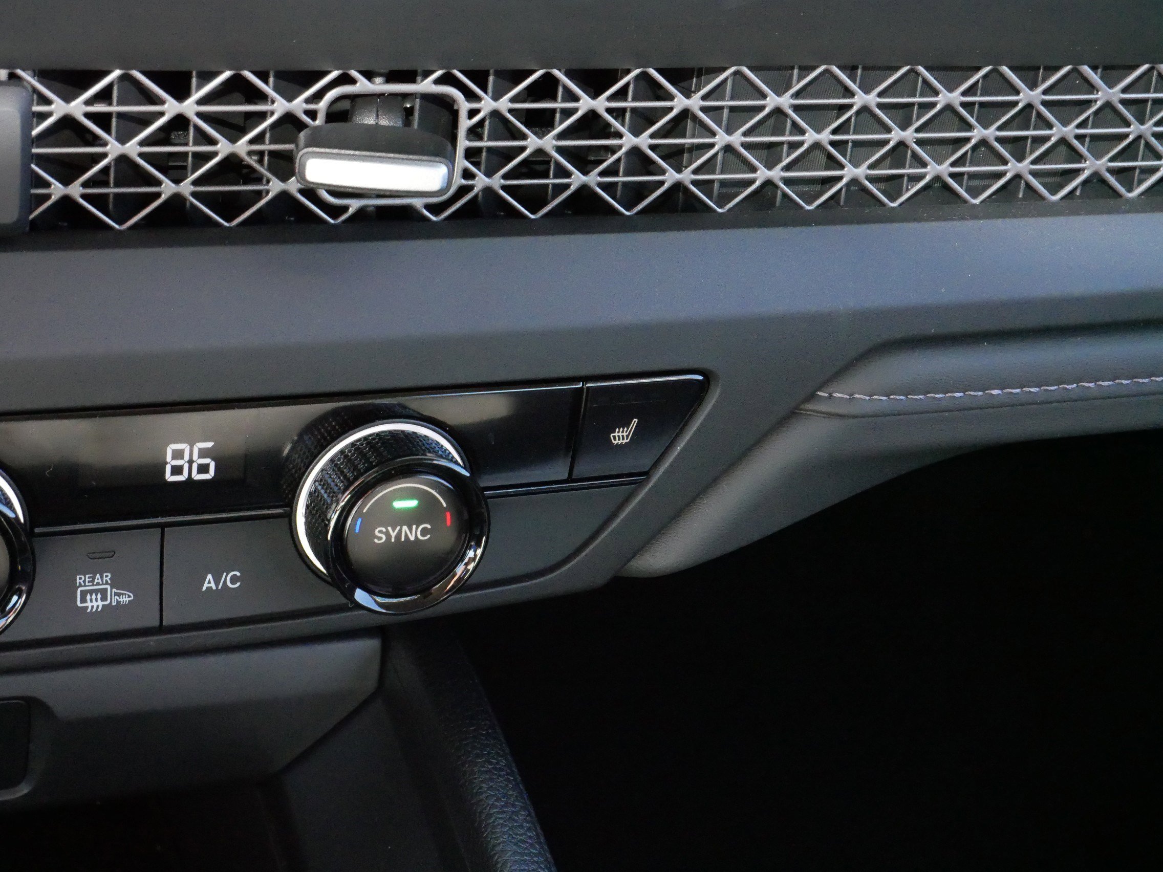 Certified 2025 Honda Accord SE image 29