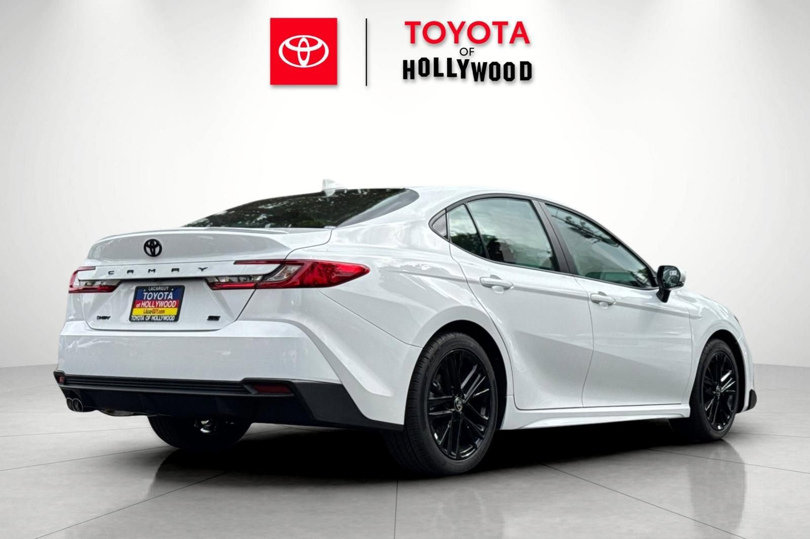 New 2026 Toyota Camry SE image 4
