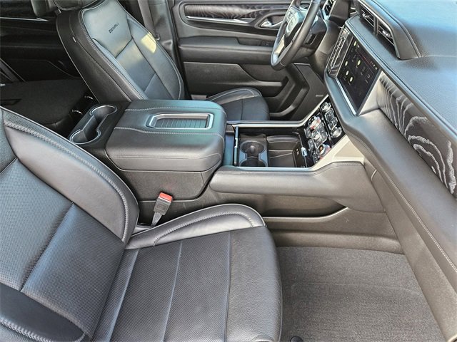 Used 2022 GMC Yukon Denali w/ Denali Ultimate Package image 14