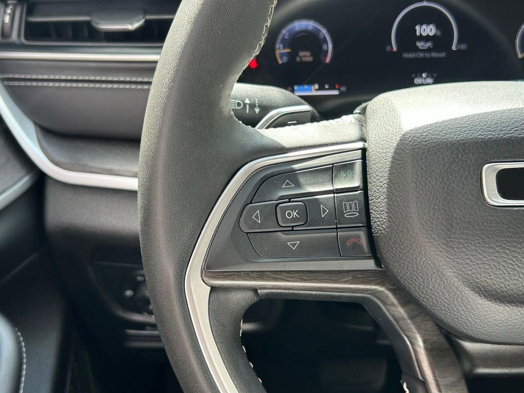 Used 2024 Jeep Grand Cherokee Limited w/ Black Appearance Package image 51