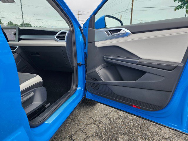 New 2026 Volkswagen Taos SE AWD/4WD image 12