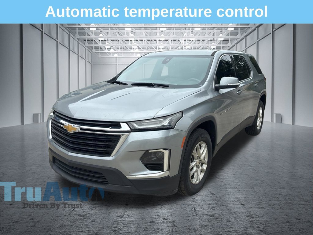 Used 2024 Chevrolet Traverse LS w/ Safety Package FWD image 3