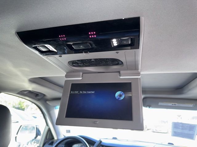 Used 2019 Cadillac Escalade Premium Luxury image 25