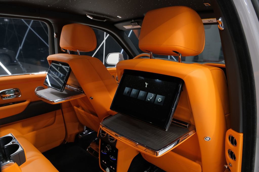 Used 2026 Rolls-Royce Cullinan image 56