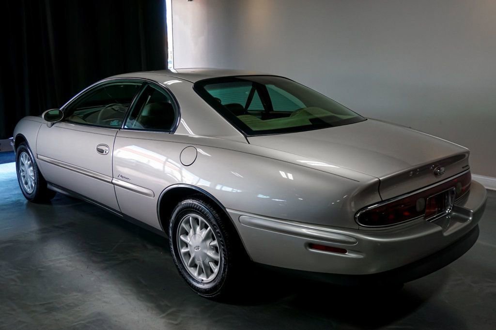 Used 1997 Buick Riviera Supercharged Coupe image 27