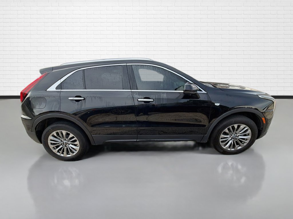 Used 2024 Cadillac XT4 Premium Luxury w/ LPO, Floor Liner Package AWD/4WD image 10