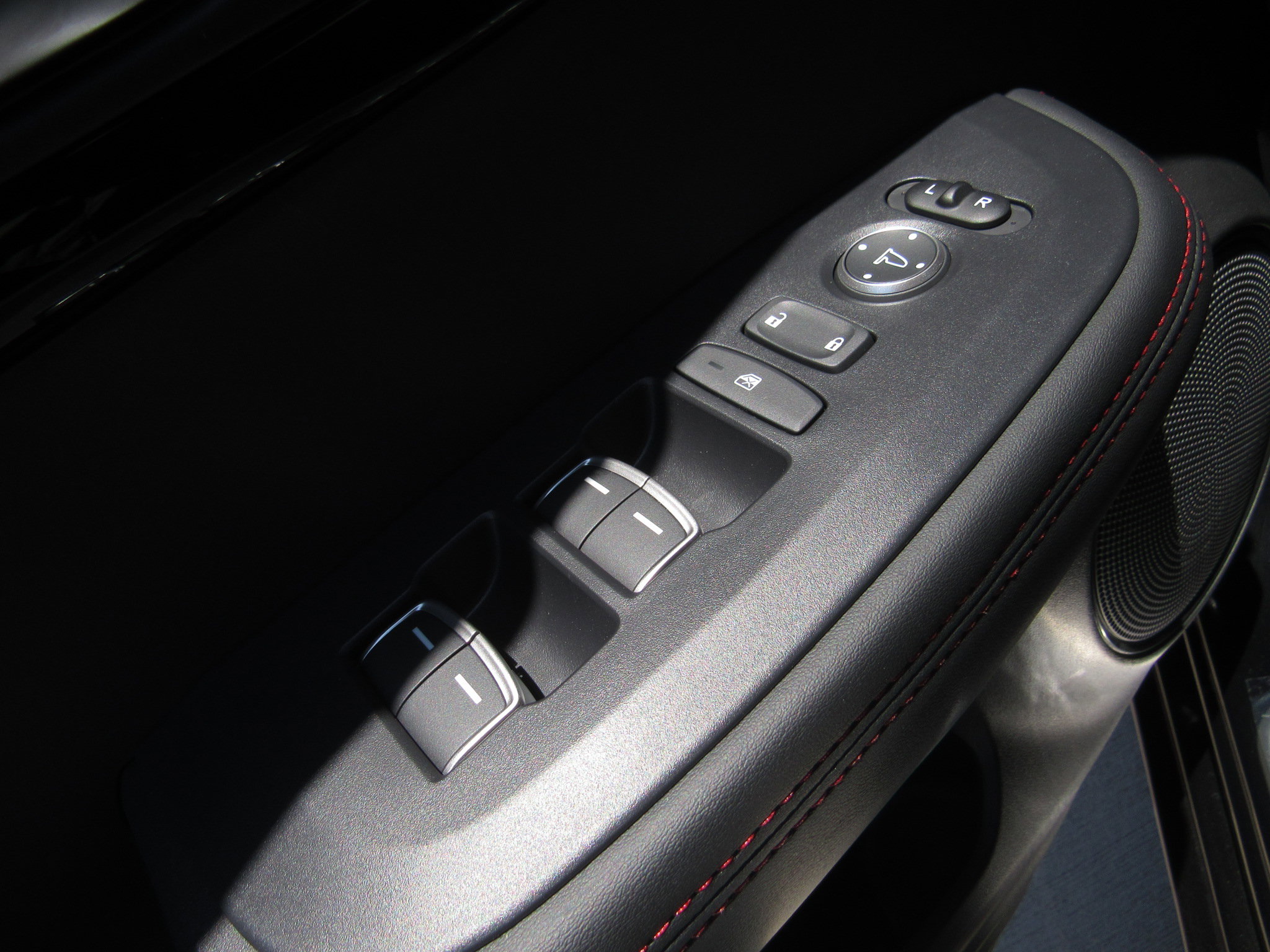 Certified 2025 Acura ADX A-Spec image 25