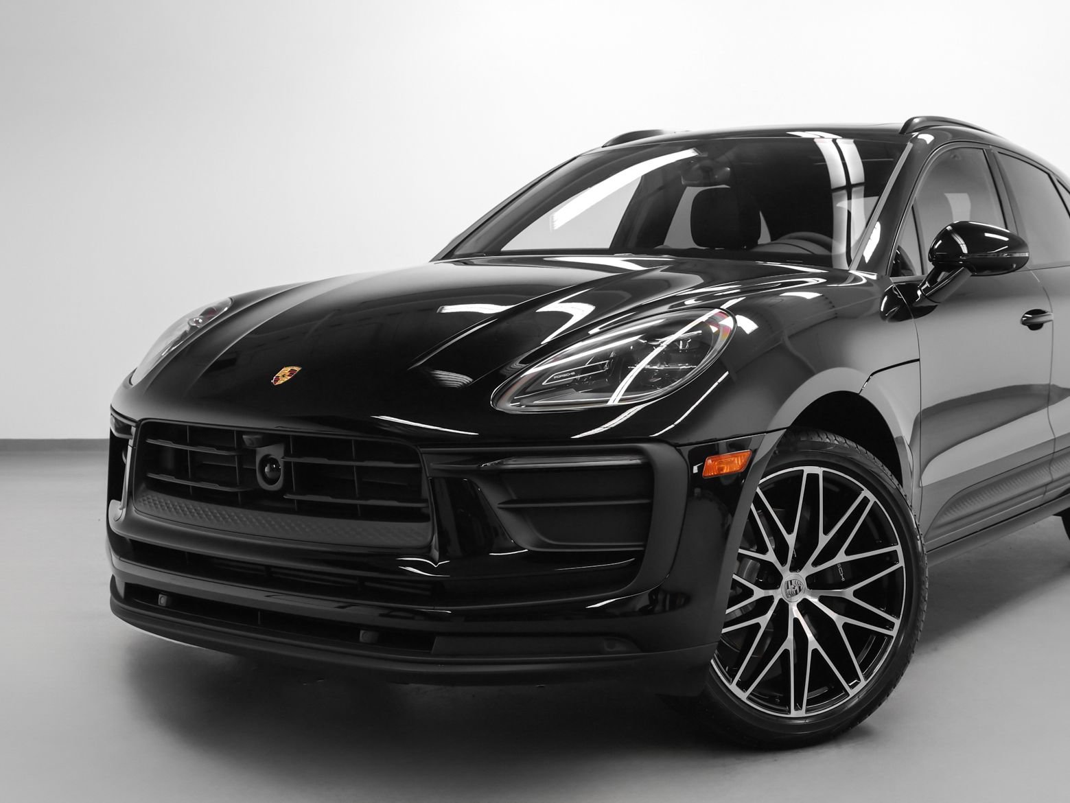 New 2026 Porsche Macan AWD/4WD image 7