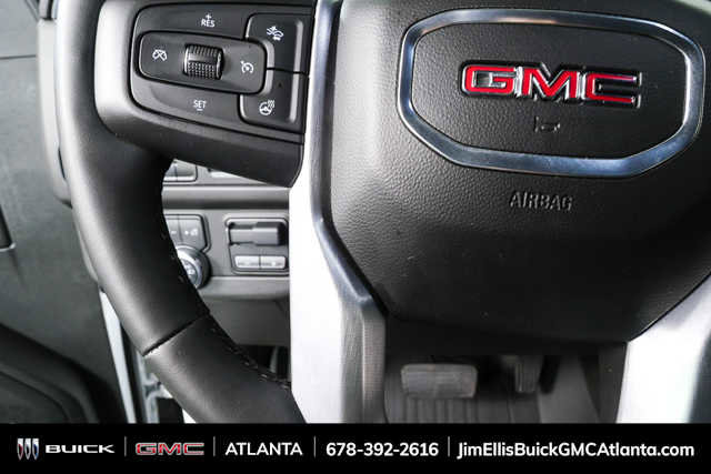 Used 2023 GMC Yukon SLT w/ SLT Premium Package image 10