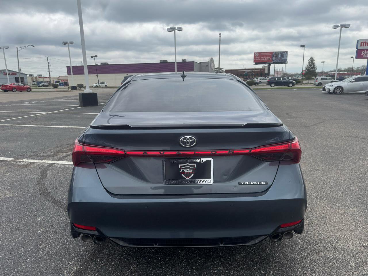 Used 2019 Toyota Avalon Touring w/ Advanced Safety Package image 7