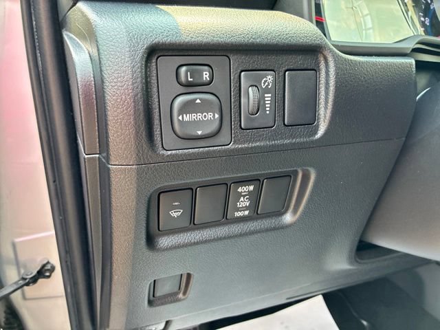 Used 2017 Toyota 4Runner SR5 AWD/4WD image 21