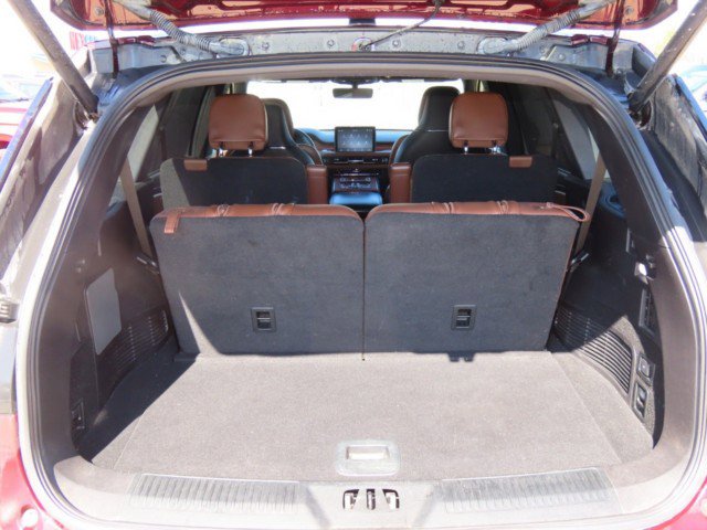 Used 2022 Lincoln Aviator Reserve w/ Equipment Group 201A image 11