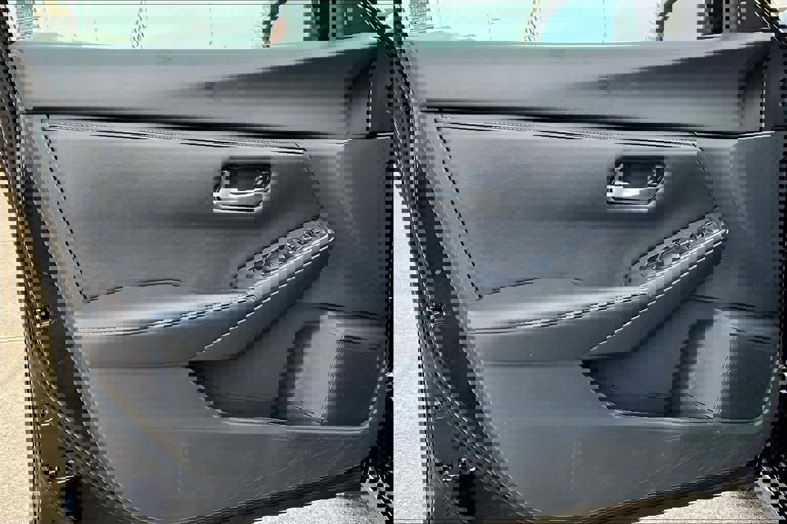 Used 2024 Nissan Sentra SV image 23