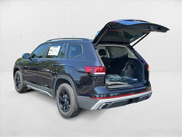 New 2026 Volkswagen Atlas Peak Edition image 3