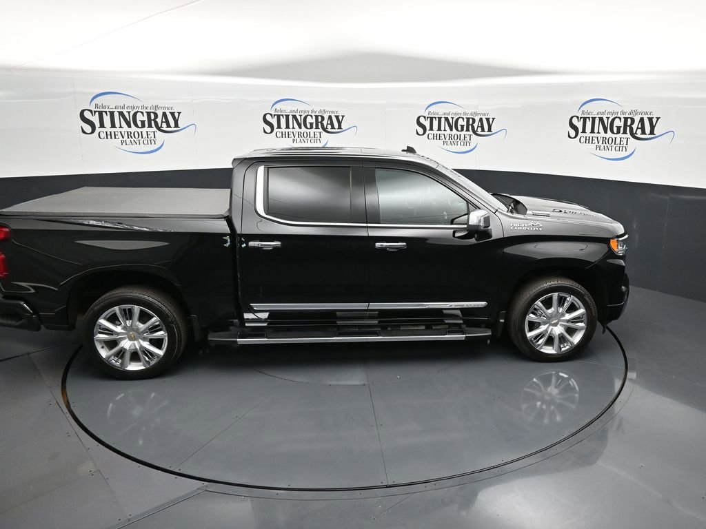 Used 2025 Chevrolet Silverado 1500 High Country w/ High Country Premium Package image 16