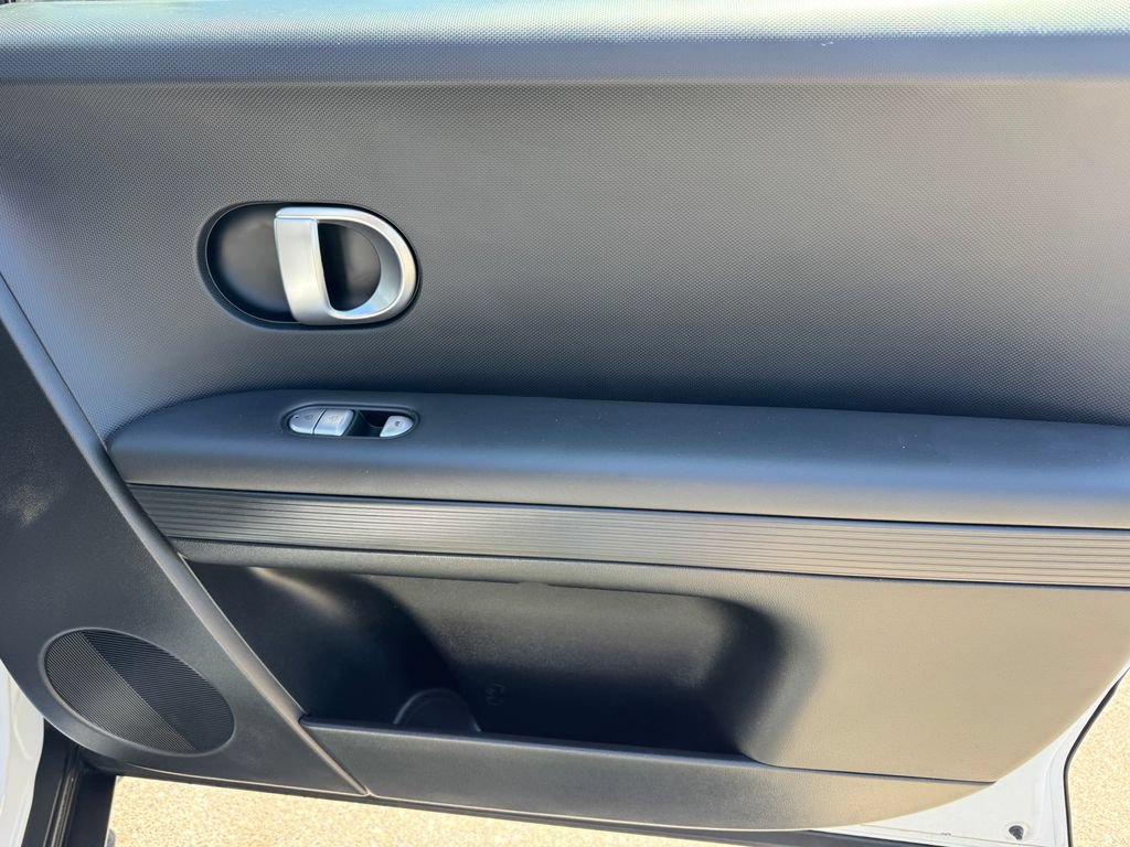 Certified 2024 Hyundai Ioniq 5 SEL RWD image 8