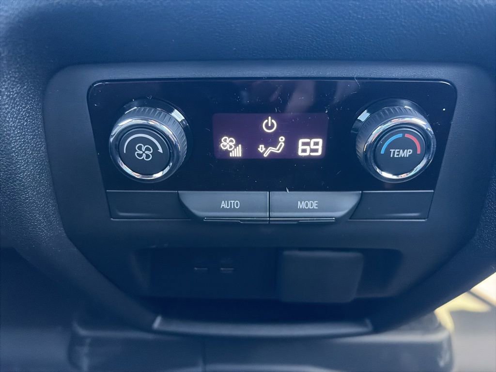 New 2026 Chevrolet Traverse LT w/ Midnight/Sport Edition image 29