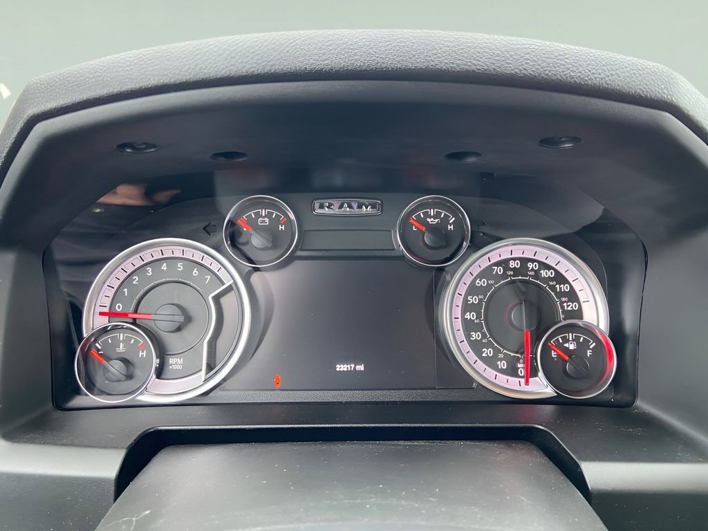 Used 2022 RAM 1500 Classic SLT w/ Black Appearance Group image 27