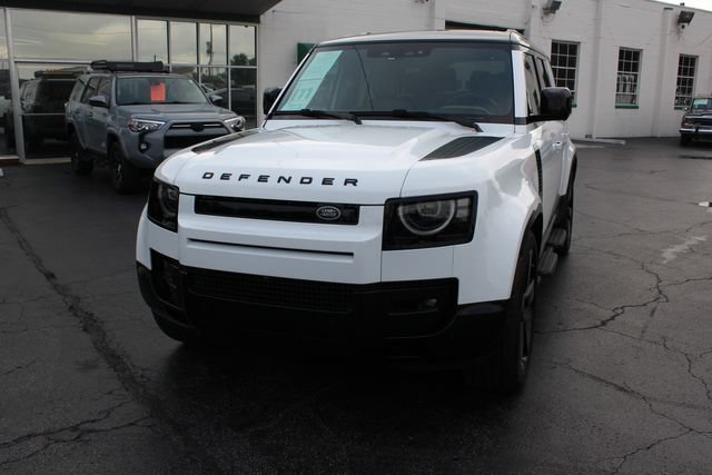 Used 2026 Land Rover Defender 130 V8 AWD/4WD image 3