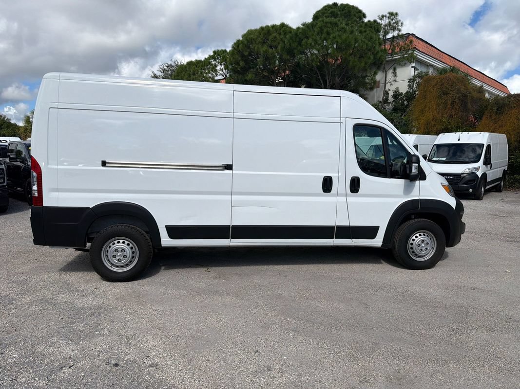 Used 2025 RAM ProMaster 2500 w/ Convenience Group FWD image 6