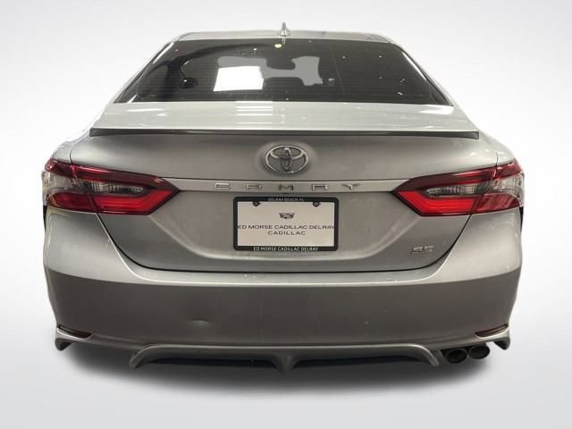 Used 2023 Toyota Camry SE image 4