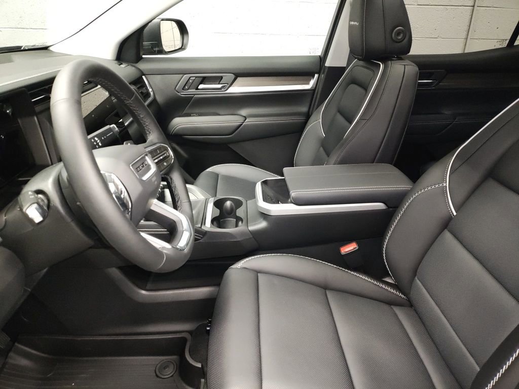 New 2026 GMC Terrain Denali w/ LPO, Floor Liner Package image 23