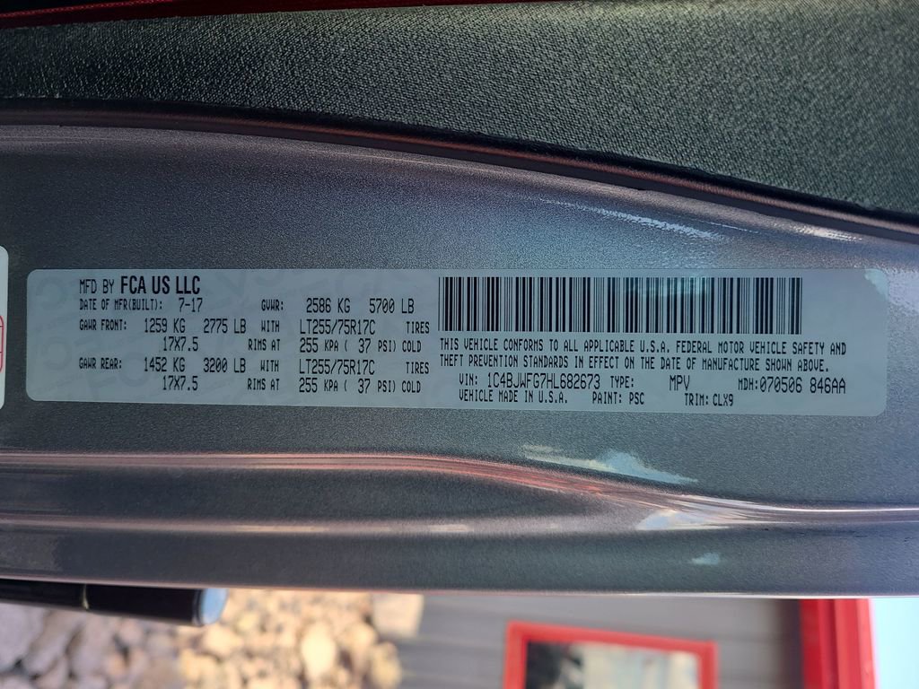 Used 2017 Jeep Wrangler Unlimited Rubicon AWD/4WD image 45