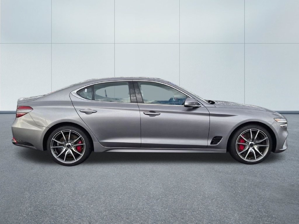 Used 2025 Genesis G70 2.5T RWD image 7