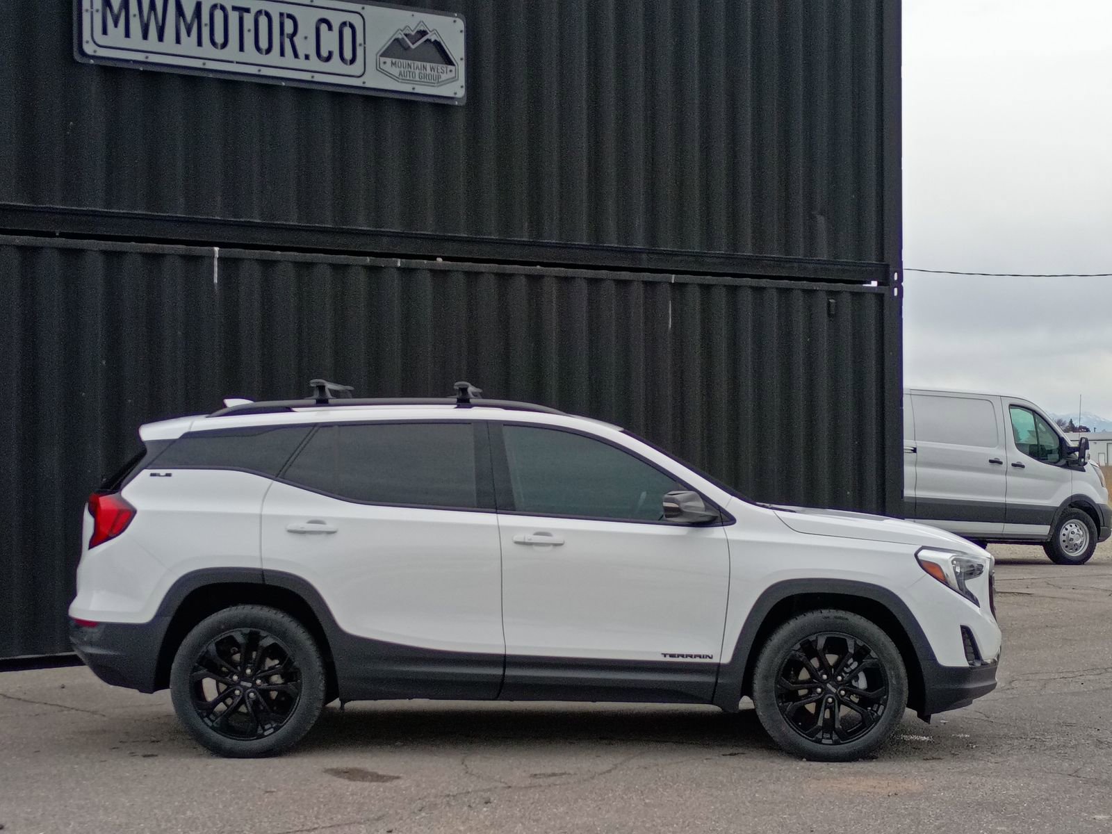 Used 2020 GMC Terrain SLE w/ Driver Convenience Package image 9