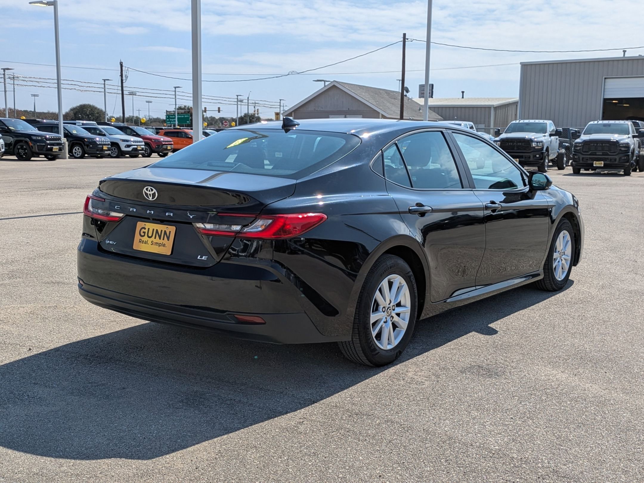 Used 2025 Toyota Camry LE image 3