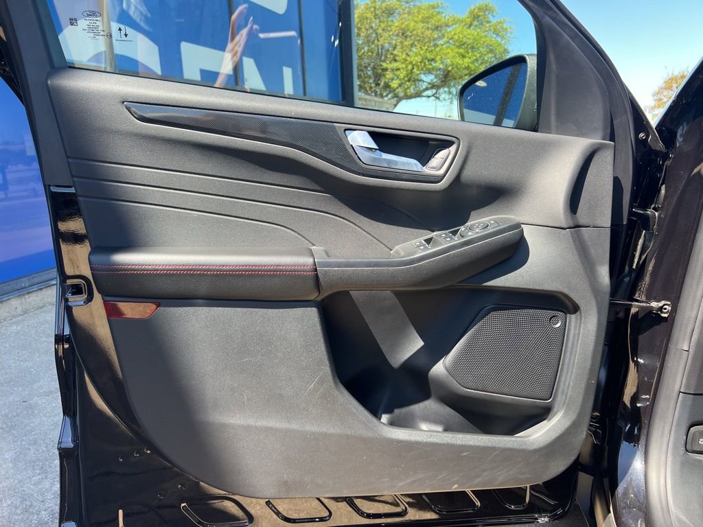 Used 2025 Ford Escape ST-Line w/ Tech Pack #1 image 21