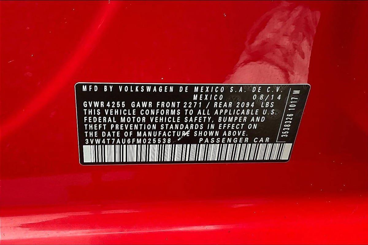 Used 2015 Volkswagen GTI S FWD image 17