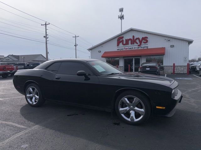 Used 2014 Dodge Challenger SXT w/ Super Sport Group (SS/T)