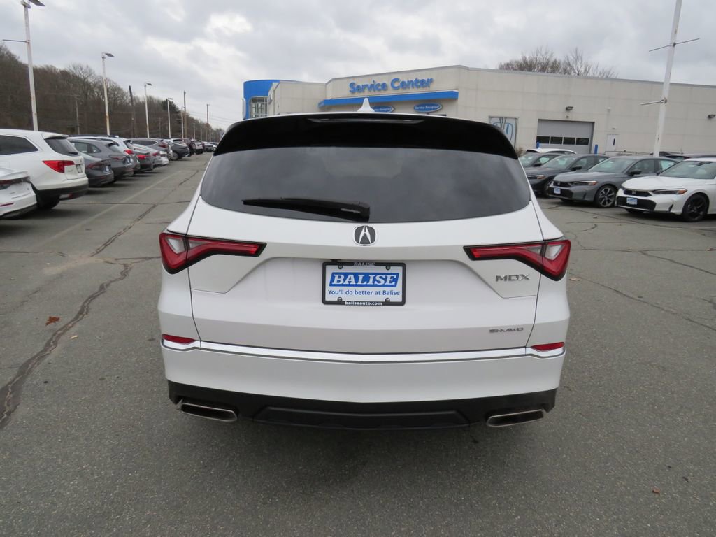 Used 2023 Acura MDX SH-AWD image 4