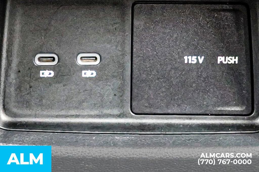 Used 2025 Volkswagen Atlas SE image 61