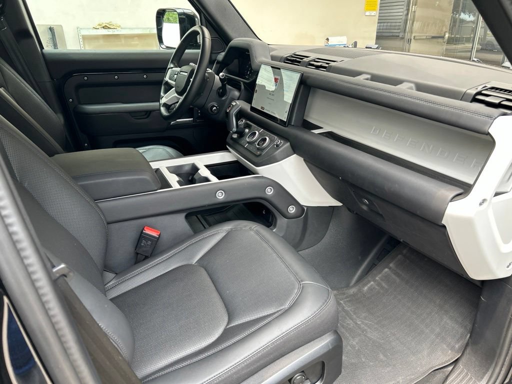 Used 2025 Land Rover Defender 110 S AWD/4WD image 23