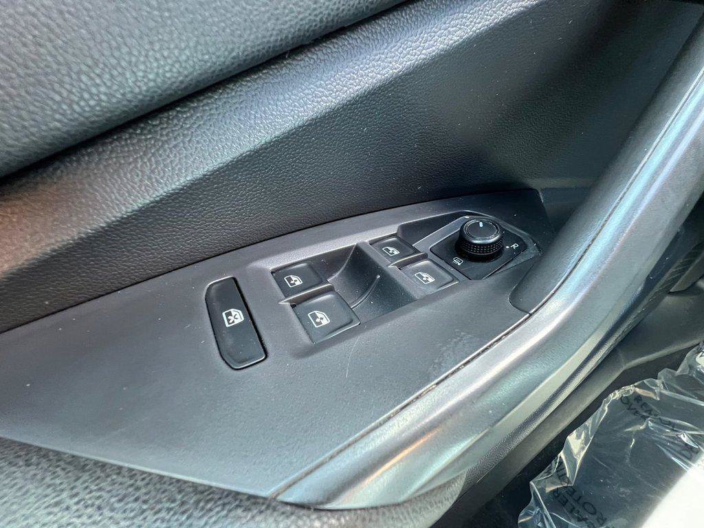 Used 2019 Volkswagen Jetta GLI FWD image 12