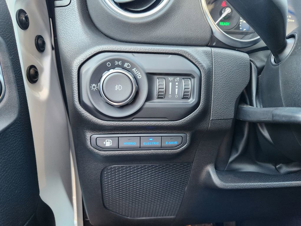 Used 2022 Jeep Wrangler Unlimited Rubicon 4xe w/ Cold Weather Group image 28