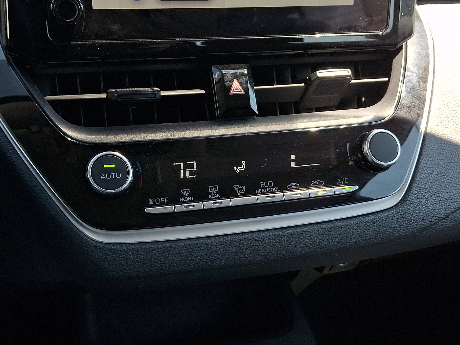 Used 2023 Toyota Corolla LE image 15