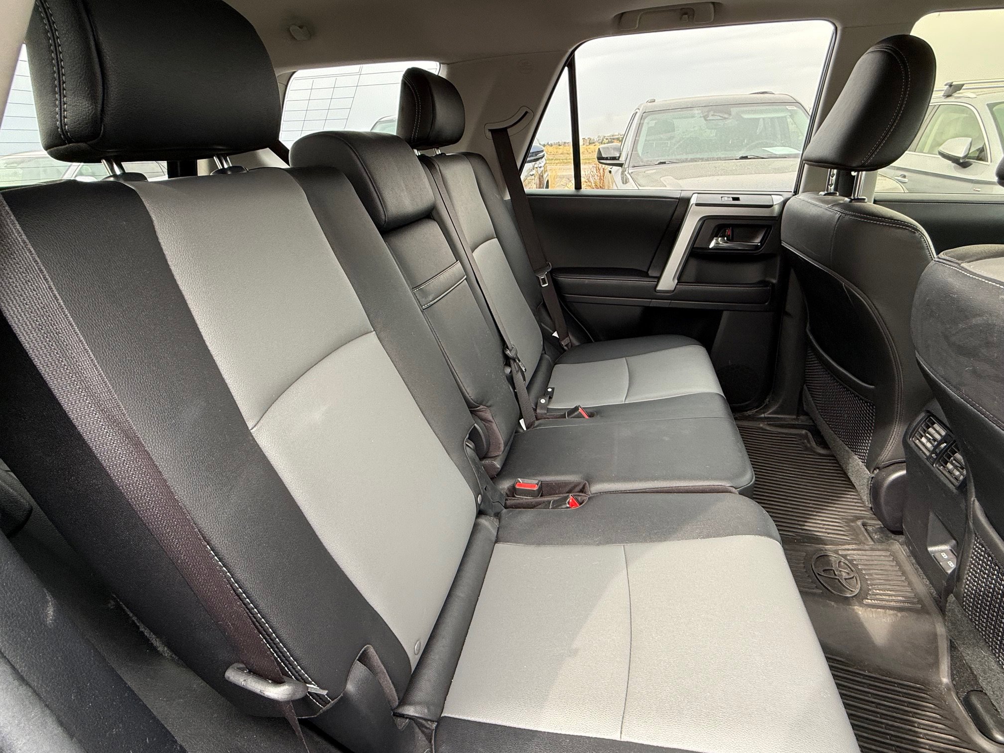 Used 2023 Toyota 4Runner SR5 Premium w/ Moonroof Package image 10