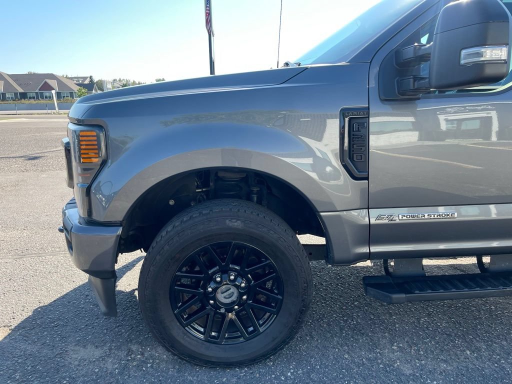 Used 2022 Ford F250 Lariat w/ Black Appearance Pkg AWD/4WD image 11