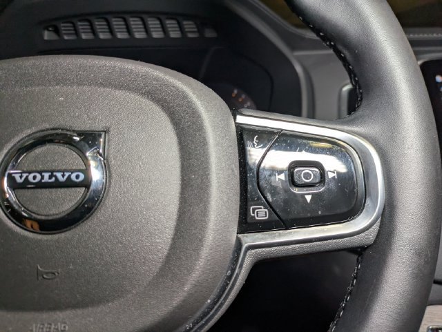 New 2025 Volvo XC90 B6 Ultra w/ Protection Package Premier AWD/4WD image 18