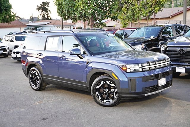 Certified 2025 Hyundai Santa Fe SEL image 3